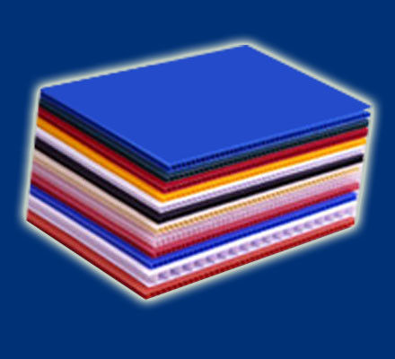 ورق های پلاستیکی راه راه سیاه 1.5-12mm کورفلوت PP