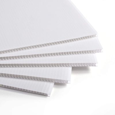 ورق پلاستیکی لوله دار PP Corflute Board تاشو قابل تاشو سبک سفارشی ماندگار