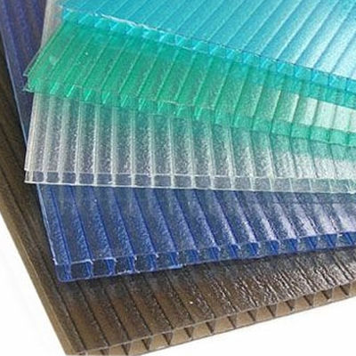 ورق های پلاستیکی راه راه سبز 4 میلی متری 12x24 سیاه کورفلوت 5 میلی متری