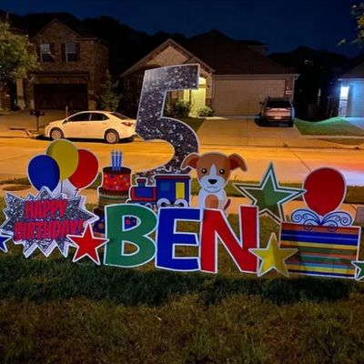 جشن گرفتن به طور منحصر به فرد و به یاد ماندنی با علائم حیاط کارت PP شخصی شده برای هر مناسبت